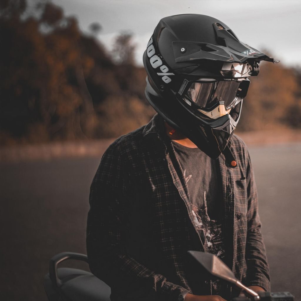 Lorem Ipsum. Proin gravida nibh vel velit auctor aliquet. Aenean sollicitudin, lorem quis bi bendum auctor, nisi elit consequat ipsum